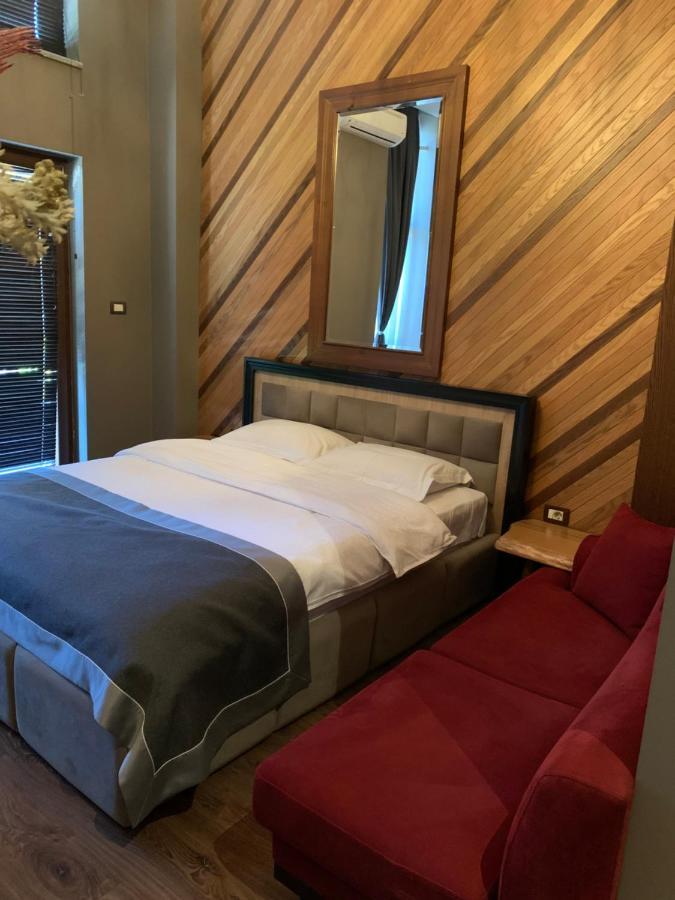 Guest House People Korce Extérieur photo