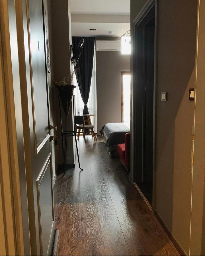 Guest House People Korce Extérieur photo