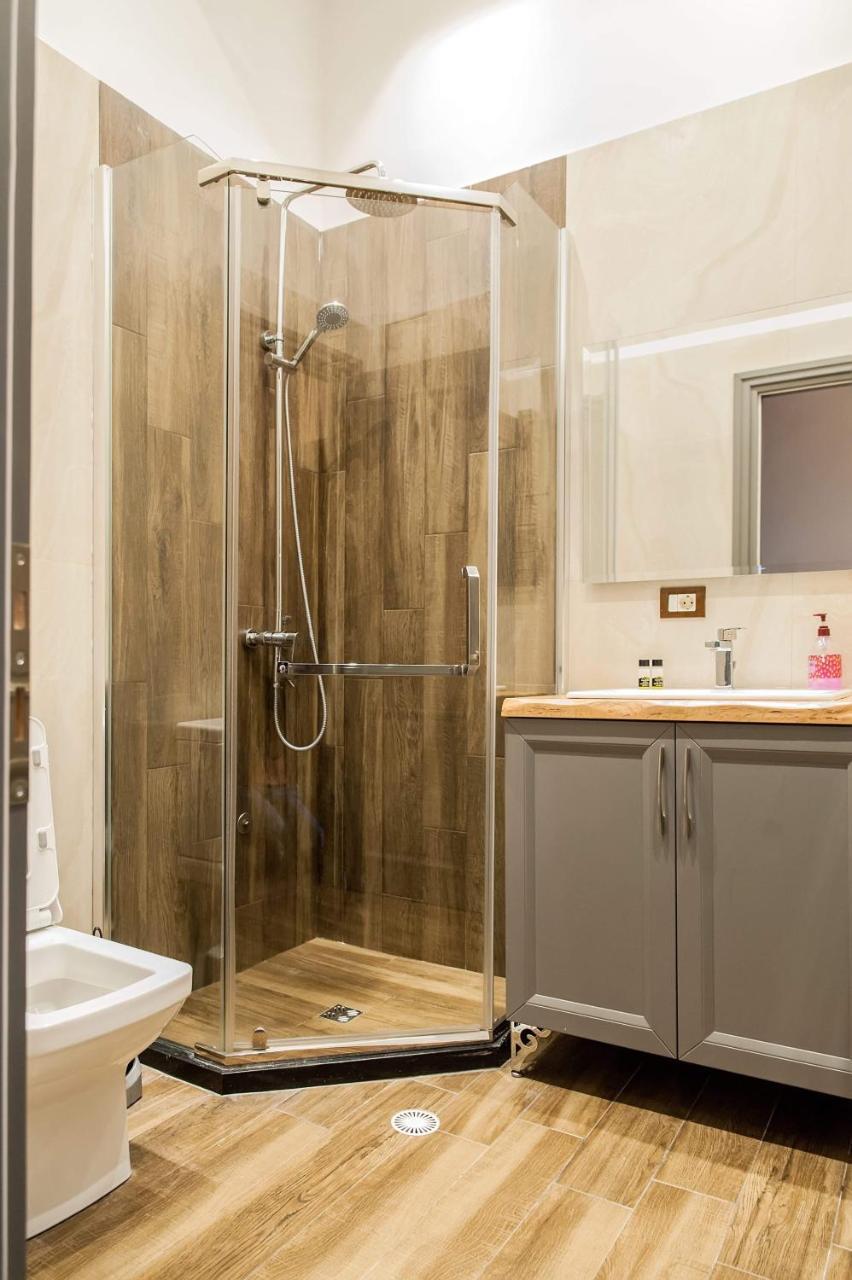 Guest House People Korce Extérieur photo